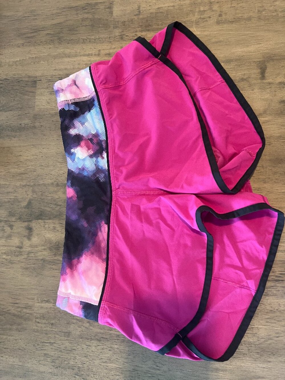 Lululemon Speed Shorts 2.5" Raspberry Blooming Pixie Multi Pink - Size 4
